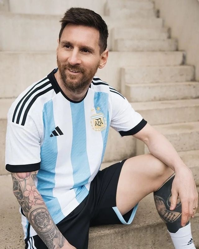 Lionel Messi in Argentina's new 2022 home kit