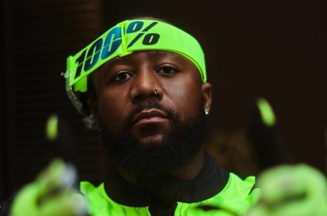 Gloves are off and Cassper plans to not lose this time around as he prepares to fight rapper Priddy Ugly.