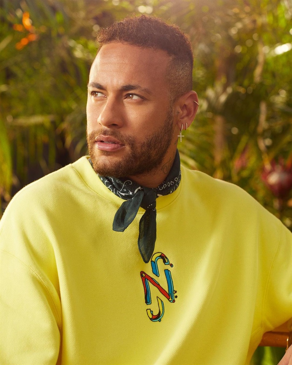 The Puma t-shirt worn by Neymar on his Instagram account @neymarjr