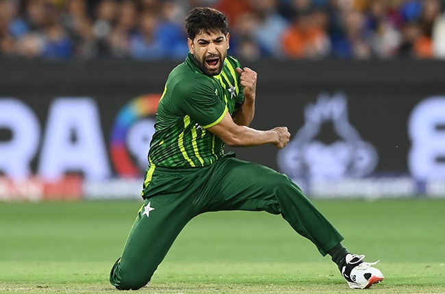 Pakistaanse Rauf zegt focus op cricket, niet op kritiek in T20 World Cup