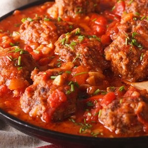 Tomatoes and meatballs make for a wholesome meal, but lacks important health benefits when eaten together.