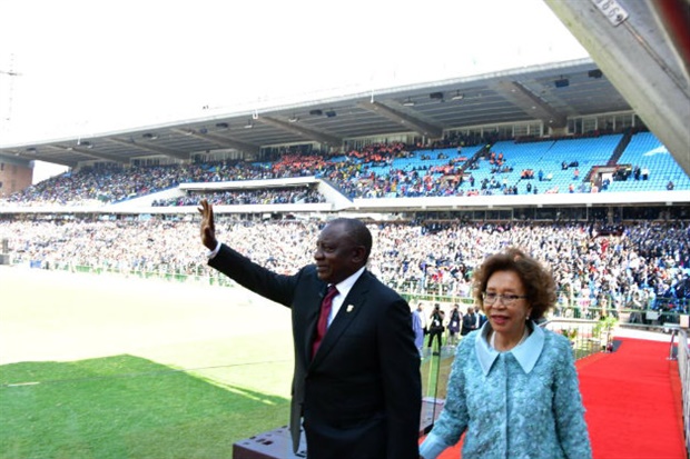 <p><em>President Cyril Ramaphosa and wife&nbsp;Dr Tshepo Motsepe at Loftus Versfeld Stadium in Pretoria for the presidential inauguration. (Twitter/@GovernmentZA)</em></p>
