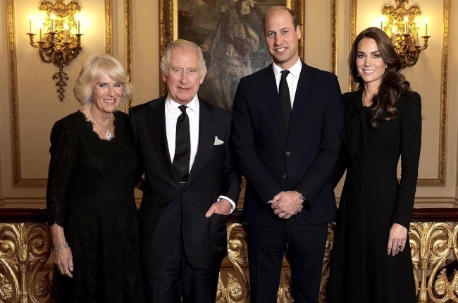 Royal portrait (from left): Camilla, Queen Consort, King Charles, Prince William and Kate, Princess of Wales, in the British monarch's first official portrait. (PHOTO: Instagram/Buckinghampalaceroyal)