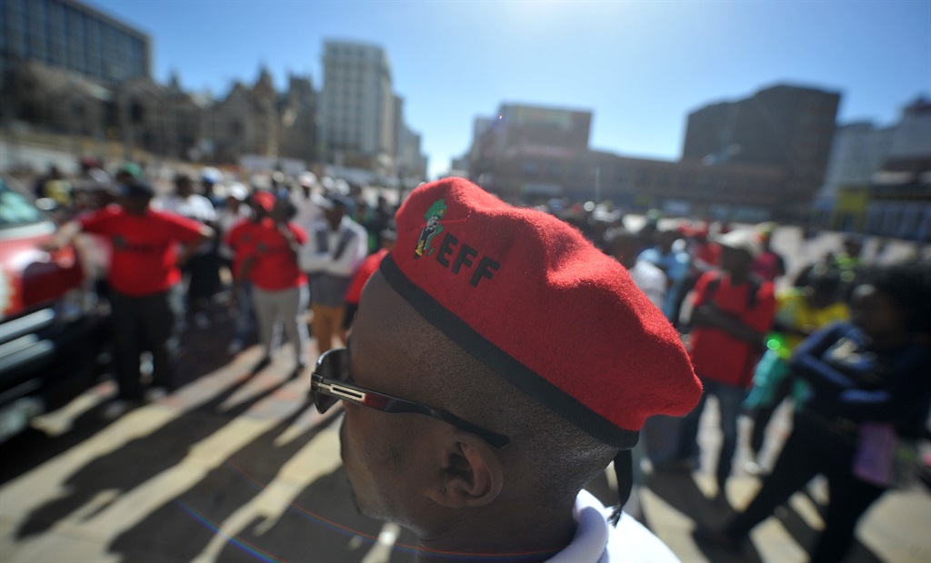  A march to city hall in Port Elizabeth on Tuesday to hand over memorandum to the council by striking casual workers led by SAFTU, NUMSA and the EFF. Picture: Lulama Zenzile