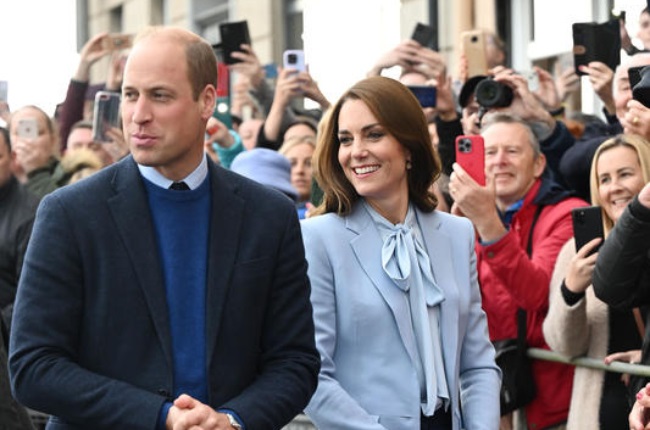 Kate Middleton and Prince William both looked elegant yet relaxed on their surprise visit to Belfast. (PHOTO: magazinefeatures.co.za)