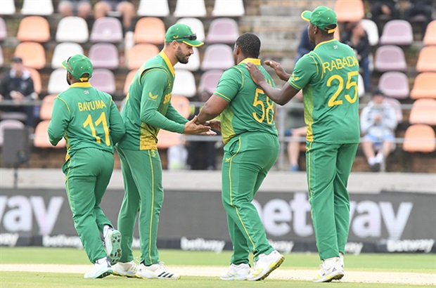 <em>Sisanda Magala and his teammates celebrate his first wicket. (Gallo)</em>