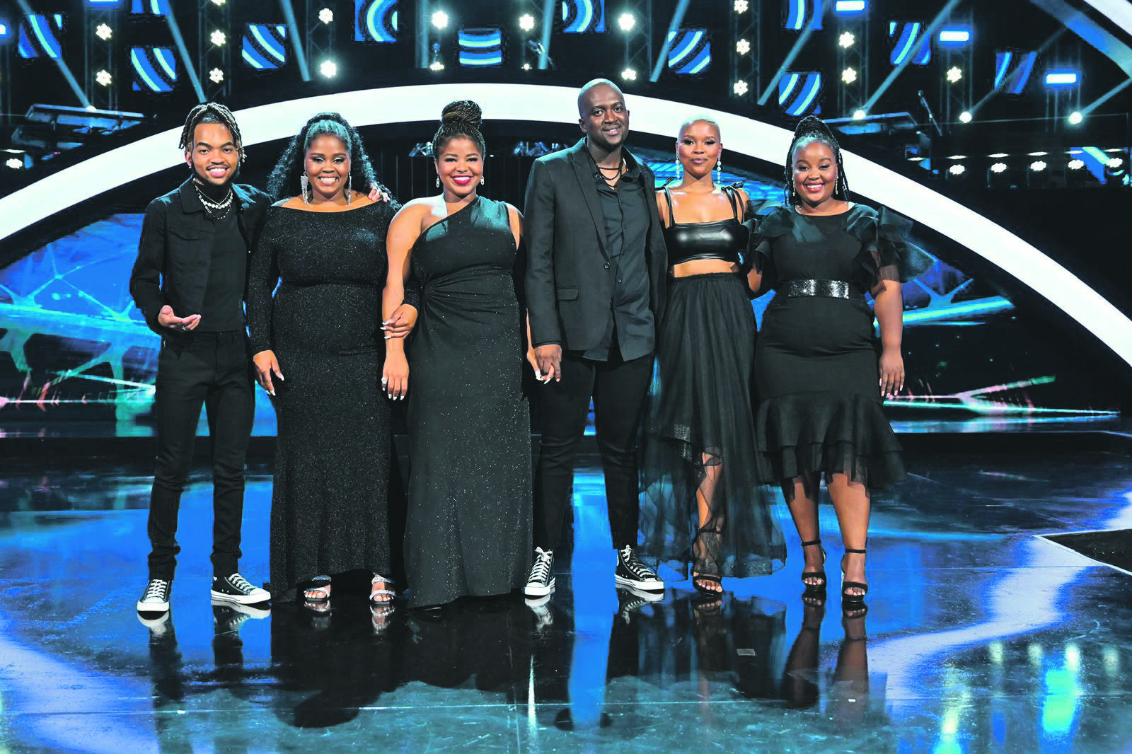 Idols SA’s top six contestants sang gospel songs alongside Mzansi’s award-winning gospel group, Joyous Celebration, on Sunday night.