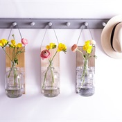 VIDEO: How to make stylish hanging vases   