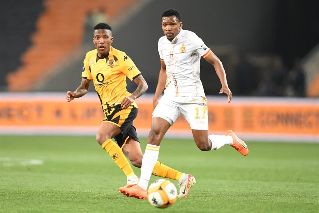JOHANNESBURG, SOUTH AFRICA - SEPTEMBER 16: Pule Mmodi of Kaizer Chiefs and Mokete Mogaila of Royal AM during the DStv Premiership match between Kaizer Chiefs and Royal AM at FNB Stadium on September 16, 2023 in Johannesburg, South Africa. (Photo by Lefty Shivambu/Gallo Images)