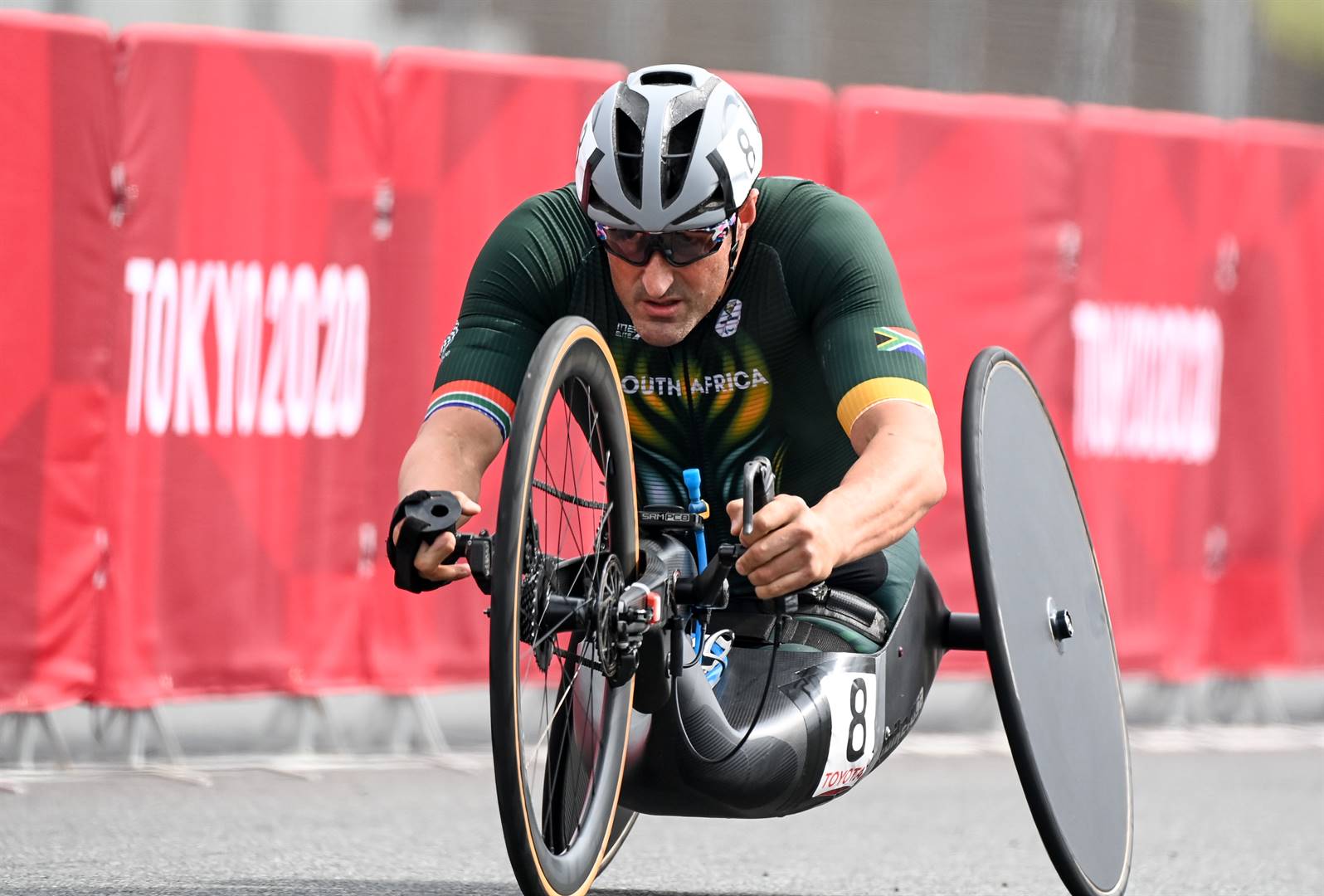 Die Paralimpiese atleet Ernst van Dyk verlede jaar op sy padfiets in aksie op die Olimpiese Spele in Tokio. Foto: Verskaf