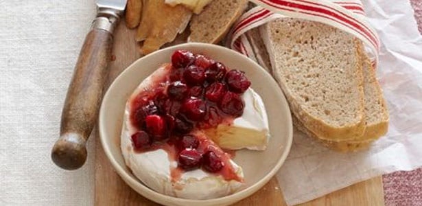 Camembert topped with cranberry relish | Food24