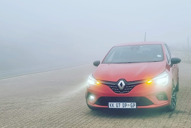The Renault Clio on a very misty Franschhoek Pass.