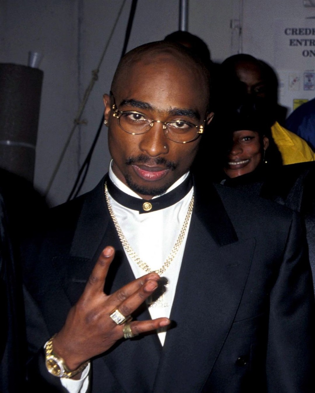 Tupac Shakur at the 1996 American Music Awards.