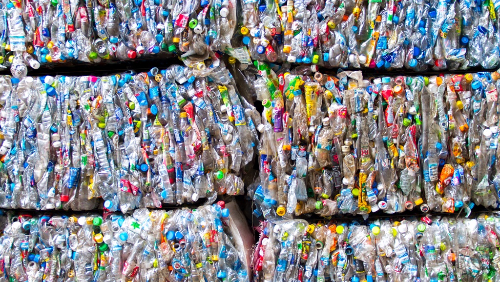 Waste problem sustainable packaging recycling programmes 