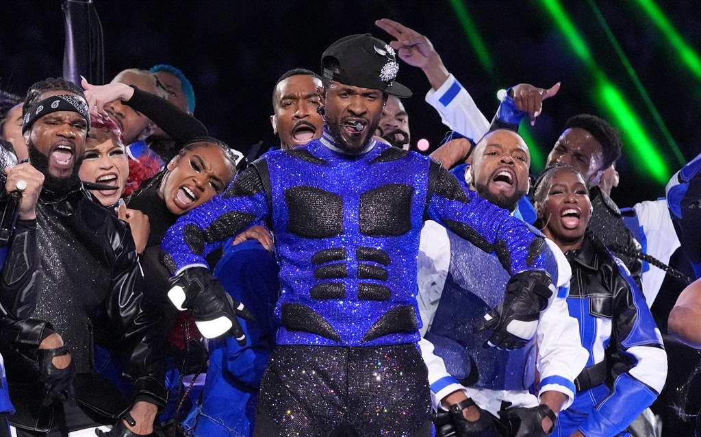 US singer-songwriter Usher performs during Apple M