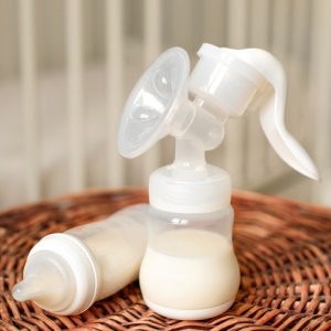 It should be possible for working mothers to give their babies breast milk. 