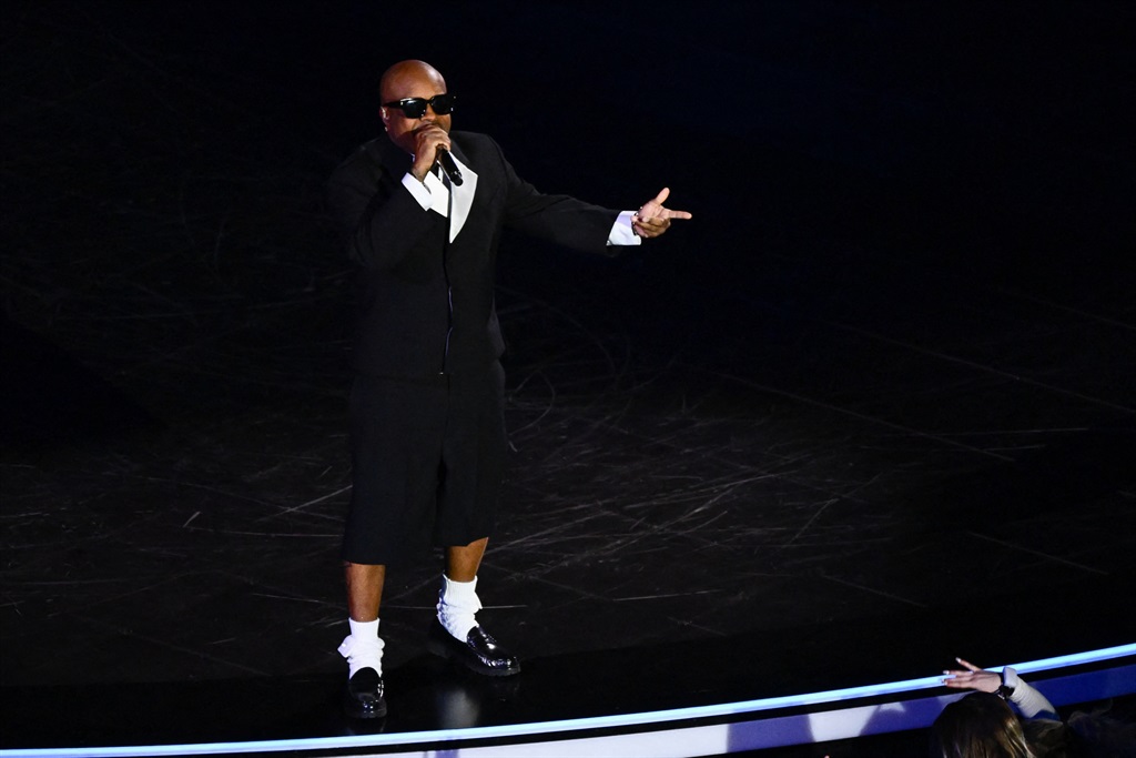 US rapper Jermaine Dupri performs during Apple Mus