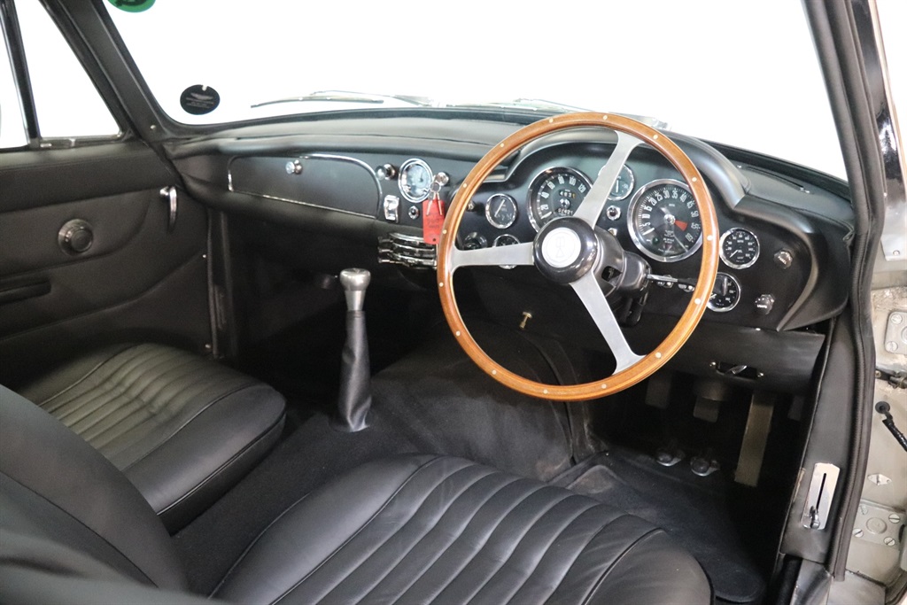 1969 Aston Martin DB6 Mk2 Vantage