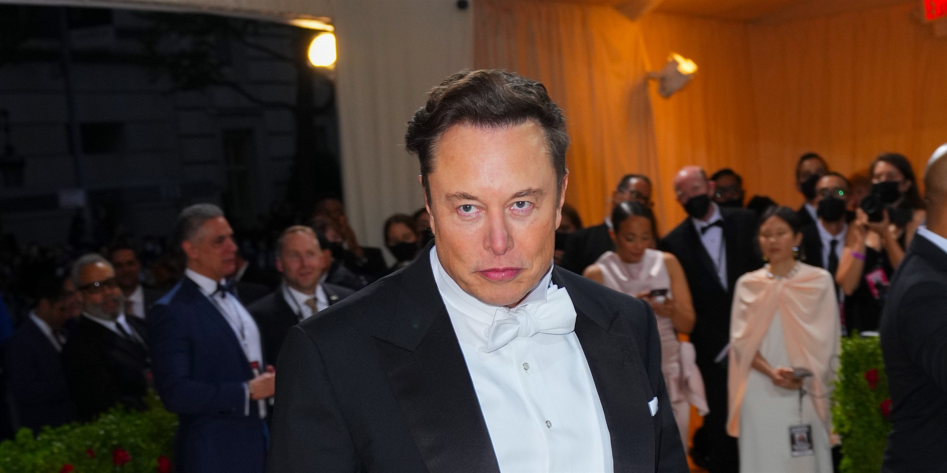 Elon Musk floated his pro-Kremlin Ukraine peace plan at a summit 10 days before tweeting it, report says