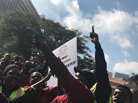 <em>Security guards want to be allowed to drive in the emergency lane and fitted with sirens and blue lights. "If the ambulances and ministers, we should too. Money is very important." (Amanda Khoza, News24)</em>