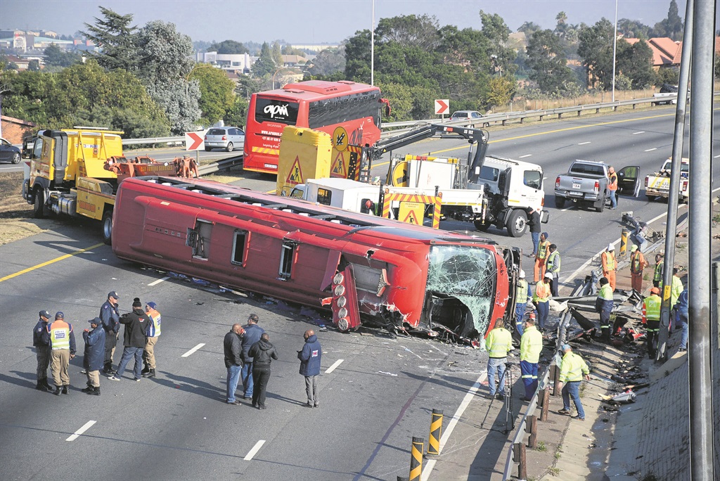 N12 BUS CRASH ENDS TWO LIVES Daily Sun