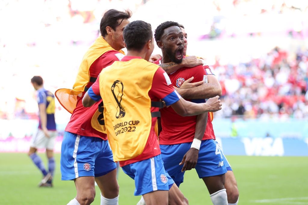 DOHA, QATAR - NOVEMBER 27: Keysher Fuller of Costa Rica celebrates after scoring their teams first goal with their teammates during the FIFA World Cup Qatar 2022 Group E match between Japan and Costa Rica at Ahmad Bin Ali Stadium on November 27, 2022 in Doha, Qatar. (Photo by Francois Nel/Getty Images)