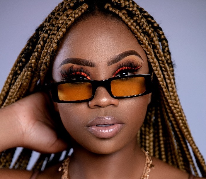 Bassie apologises to parents on her new single. 