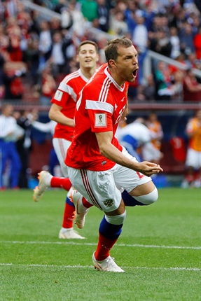 <p>Substitute <strong>Artem Dzyuba </strong>makes an immediate impact by tucking home Russia's third goal of the match with sweet headed strike.</p>