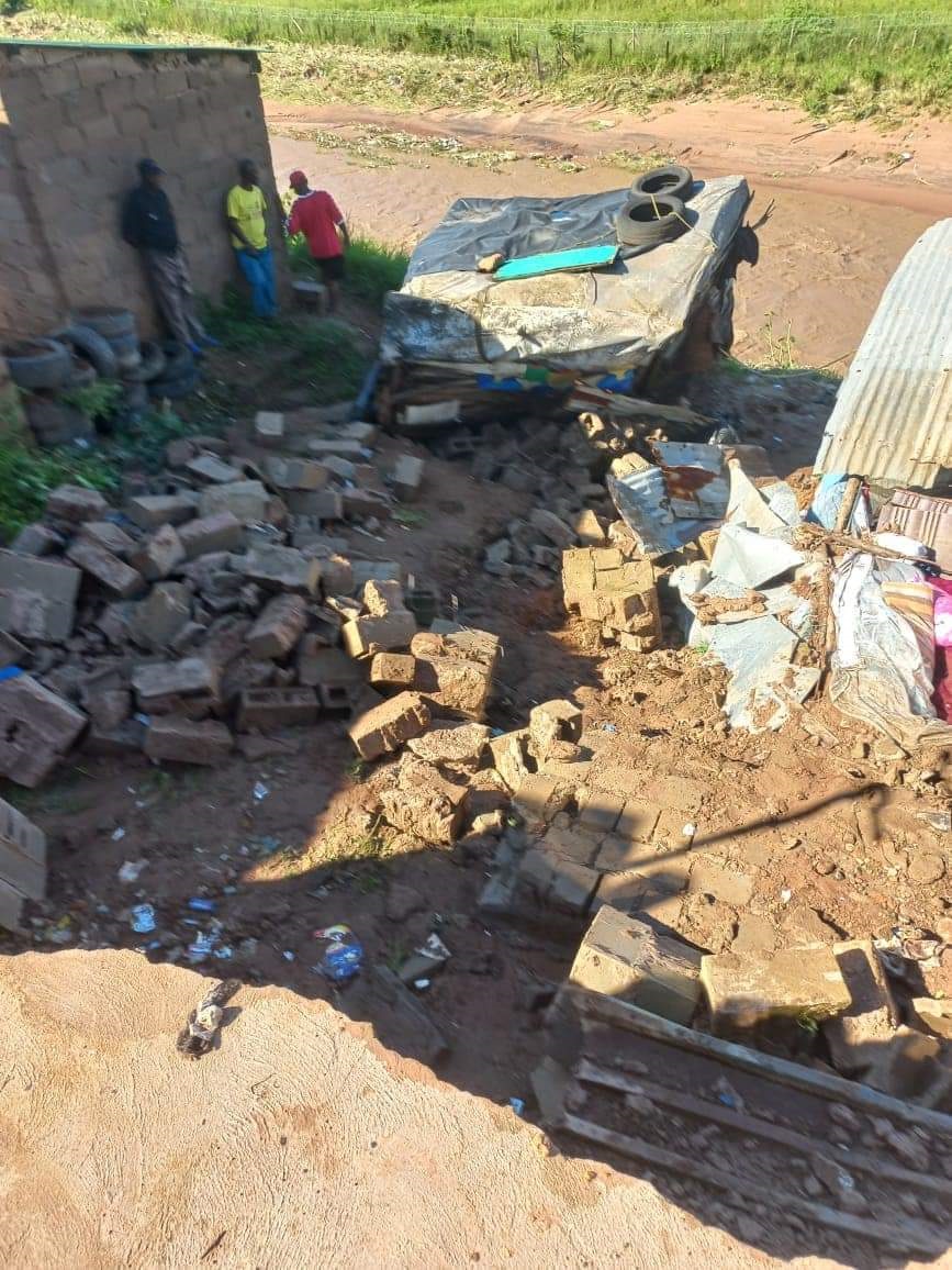 The shack of the gogo that collapsed while she was