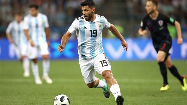 <p>91' <strong>France 4-3 Argentina</strong></p><p><strong>Aguero</strong> scores from a header at the far post. Can Argentina score one more?</p>