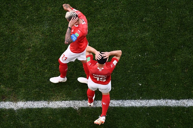 88' It's getting desperate foe Switzerland now as we head into the 89th minute.<br />