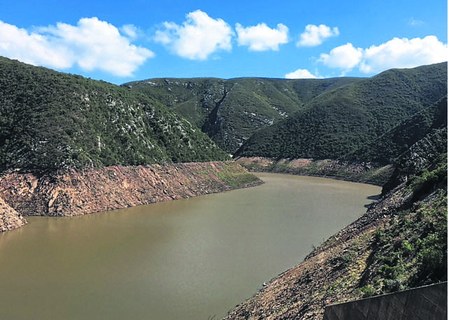 The level of the Kouga Dam has dropped to a critical 7,76%..            Photo:SUPPLIED