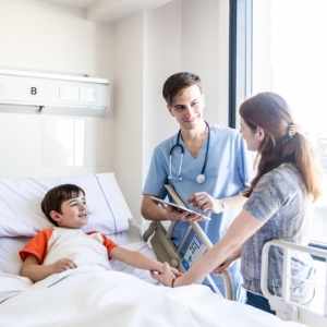 Parents should be involved in their children's hospital stays. 