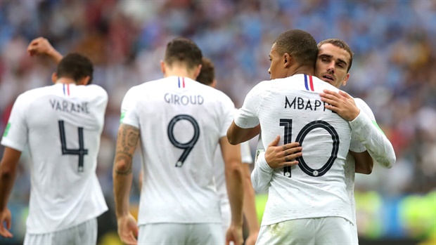<strong>FULL-TIME: URUGUAY 0-2 FRANCE</strong>