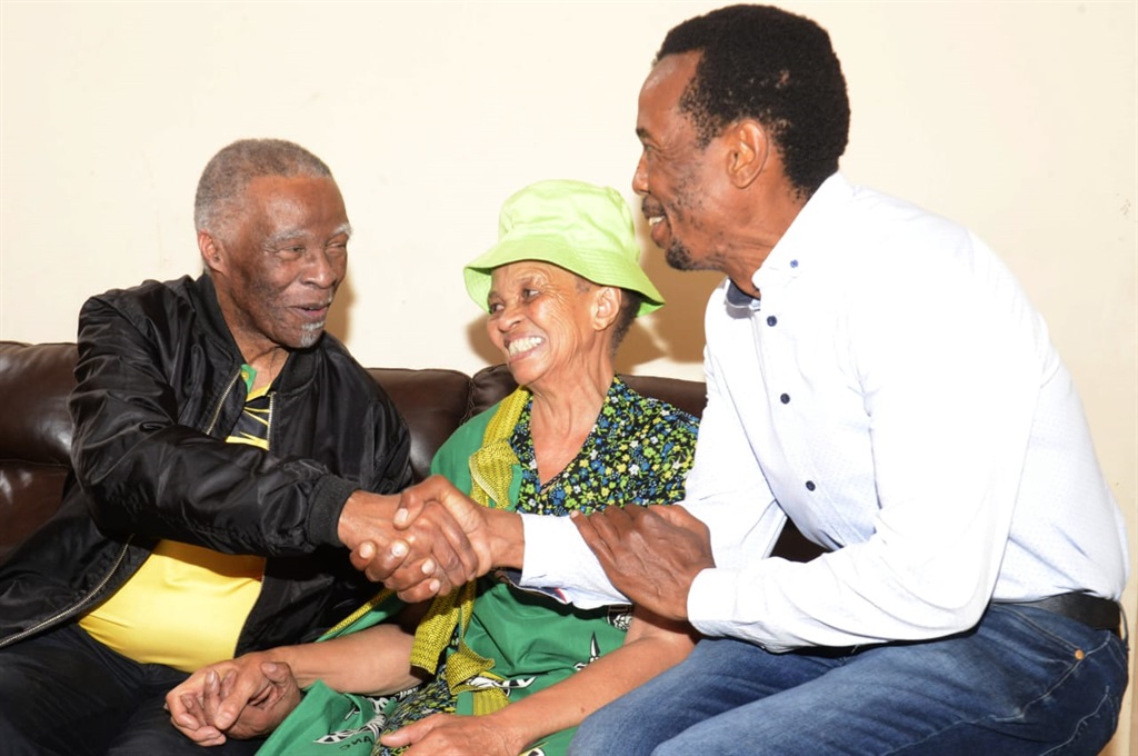 Former ANC President Thabo Mbeki visted ANC stalwart Angie Mlilwane and her family at their home in Soshanguve, Tshwane. Photo by Raymond Morare 