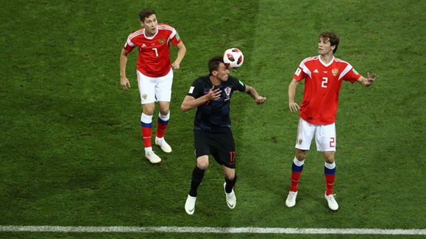 97' So Croatia at the moment have an injured goalkeeper in Sun=basic and a limping Mandzukic as we head for penalties.<br />