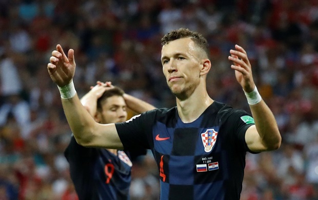 <p><strong>EXTRA-TIME: Russia 1-1 Croatia</strong></p><p>We'll have extra-time! Perisic with a chance to win it for Croatia but hit the post.</p>