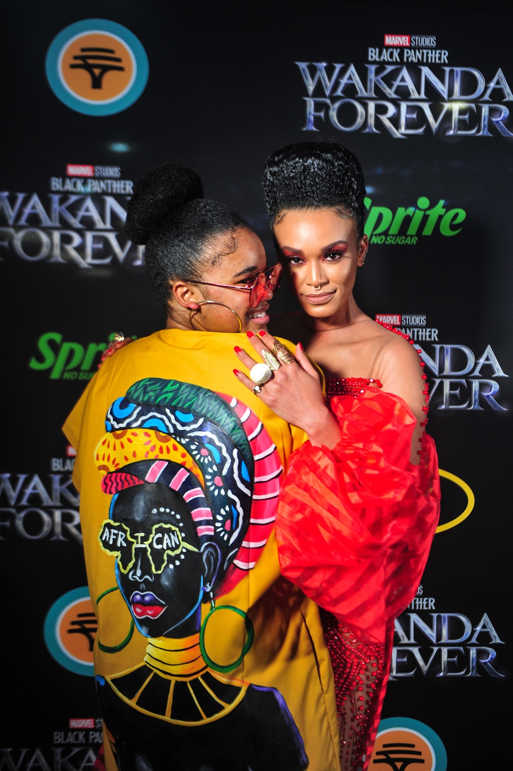  Pearl Thusi and her daughter on the black carpe