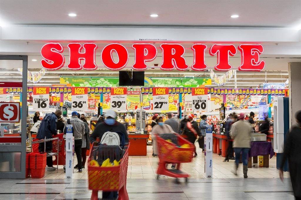 Shoprite CEO Pieter Engelbrecht raked in far less than his counterpart at Woolworths, Roy Bagattini. 