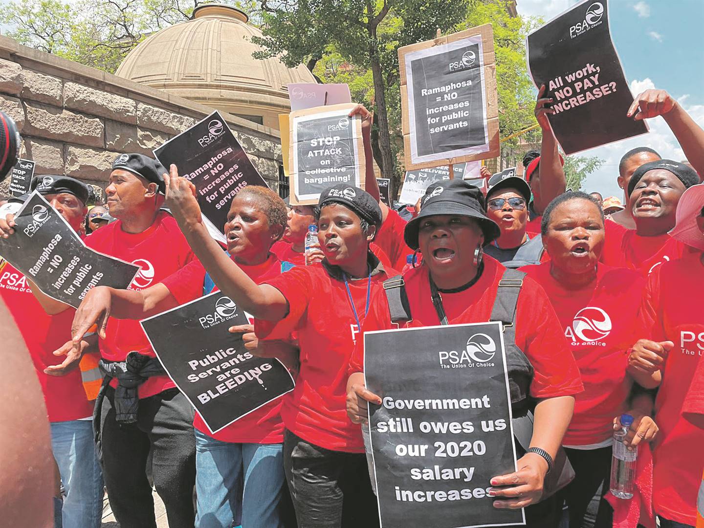 Abasebenzi Take To The Streets | Daily Sun