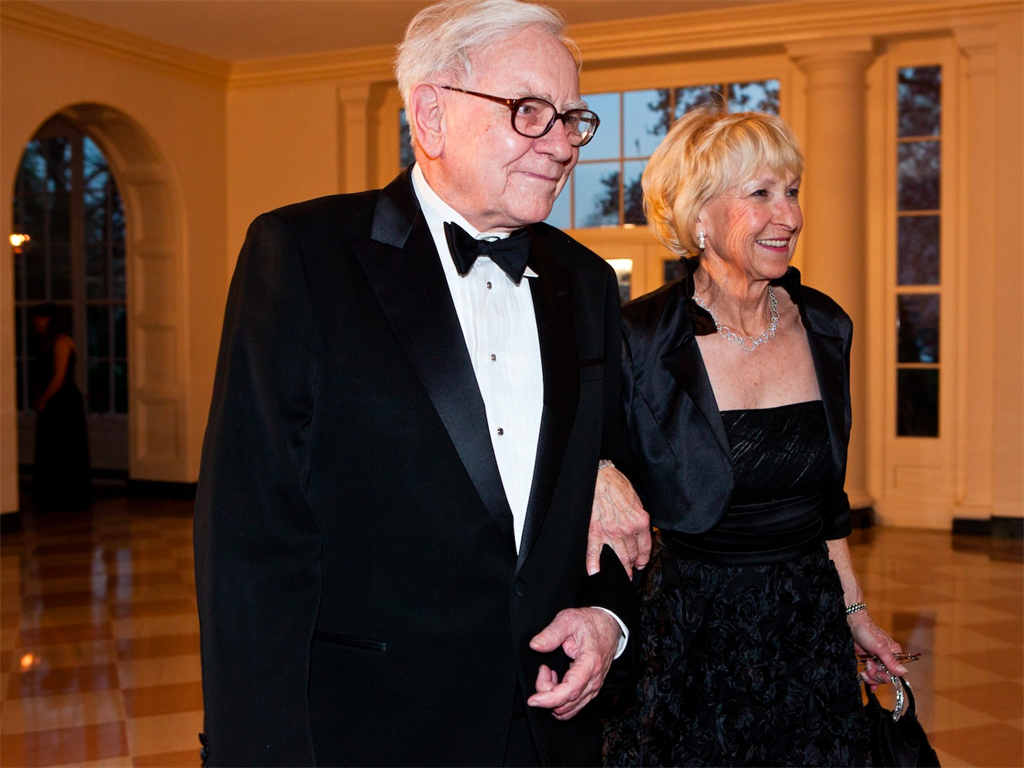 Inside billionaire Warren Buffett's unconventional marriage, which