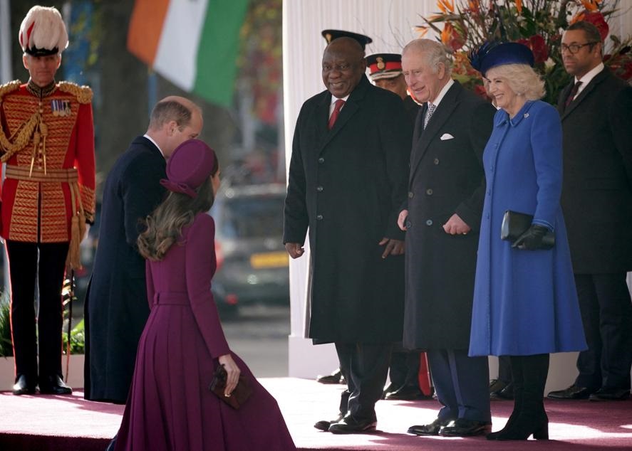 William, the Prince of Wales and Catherine, the Princess of Wales, arrive as President Cyril Ramaphosa, King Charles III and the Camilla, Queen Consort, look on. Photo:  Yui Mok/Pool via Reuters