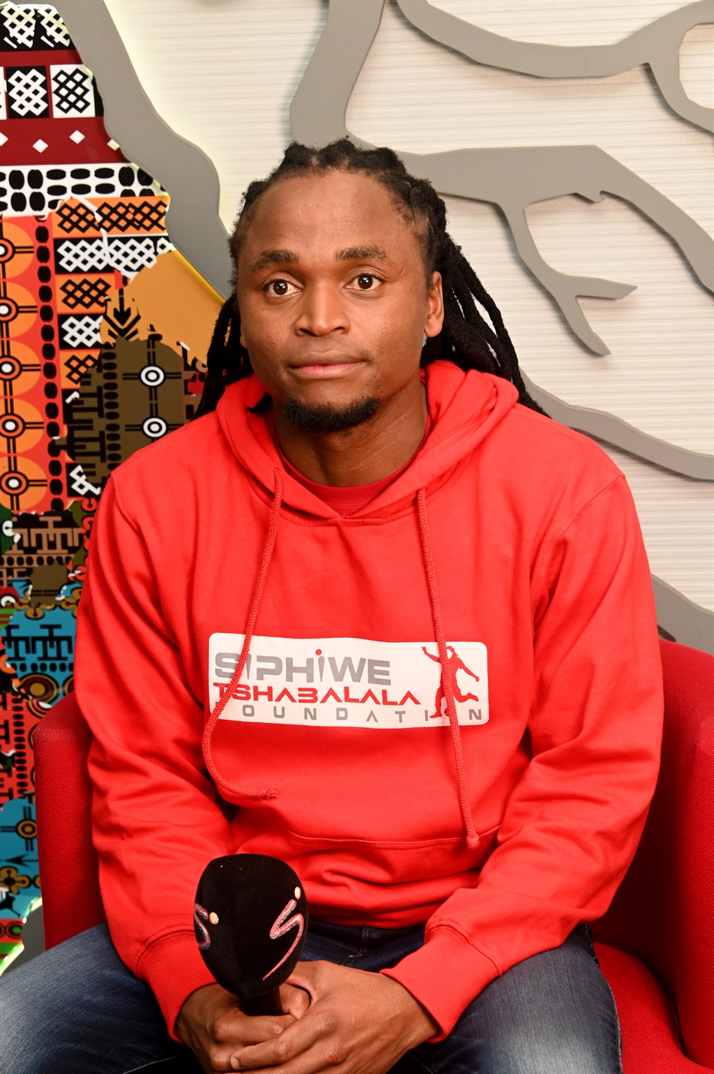 JOHANNESBURG, SOUTH AFRICA - MAY 30: Siphiwe Tshabalala at Kaya FM Studios on May 30, 2022 in Johannesburg, South Africa.  The tour sees the trophy travel around the world and offers fans the opportunity to see the trophy ahead of the tournament later this year in Qatar. (Photo by Gallo Images/Oupa Bopape)