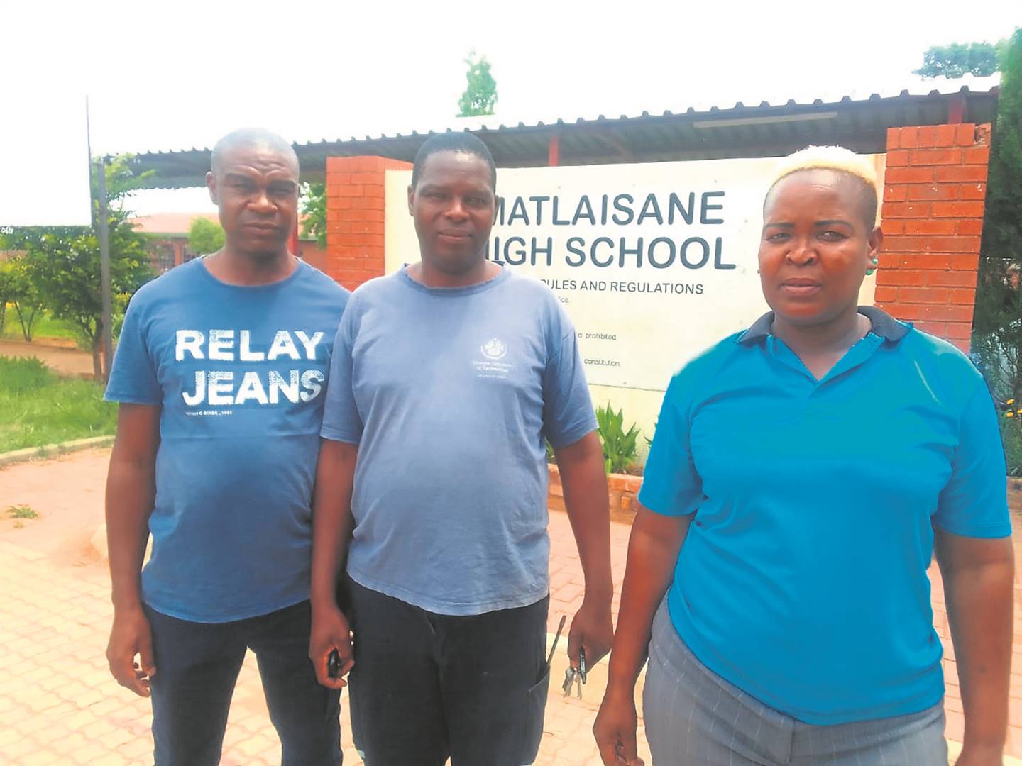 Moses Seloadi, chairperson of SGB at Matlaisane High School, concerned resident, Phineas Lelaka and Agnes Mashiane are concerned about the theft of school supplies at Matlaisane High School. Treasure of SGB at Matlaisane High school say a teacher was caught red handed stealing at school must be expelled.  Photo by Raymond Morare