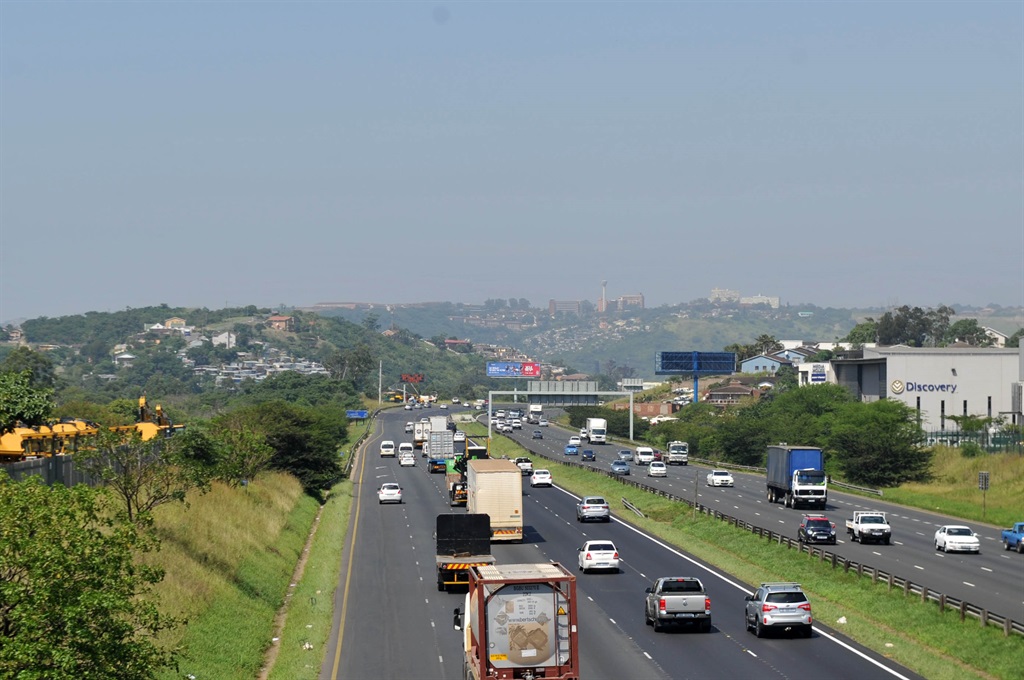 Motorists were panicking when driving towards bridges in Durban highways. Photo by Jabulani Langa