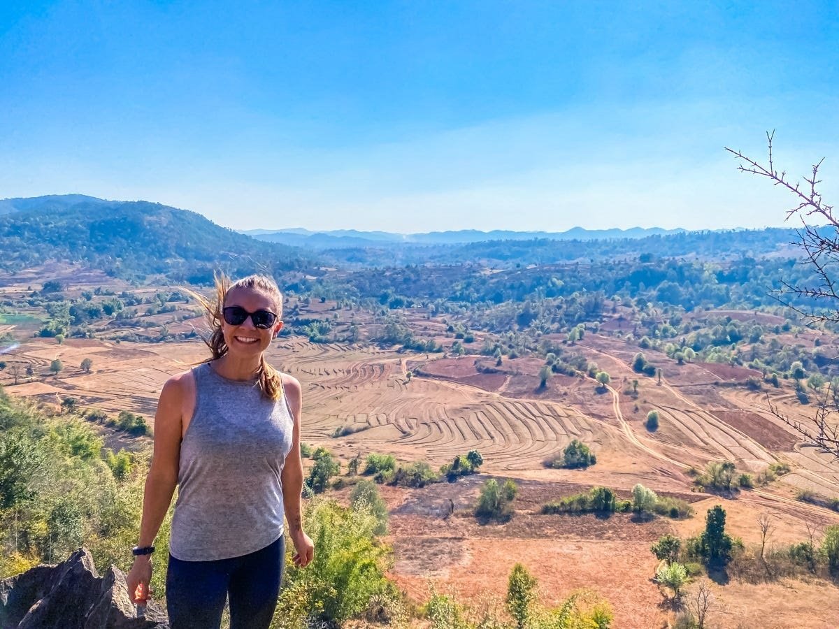 I'm a virtual assistant who makes R100,000 a month while traveling the world. Here's how I got my start. | Business Insider
