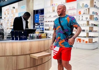 Dino Ndlovu goes fragrance shopping?