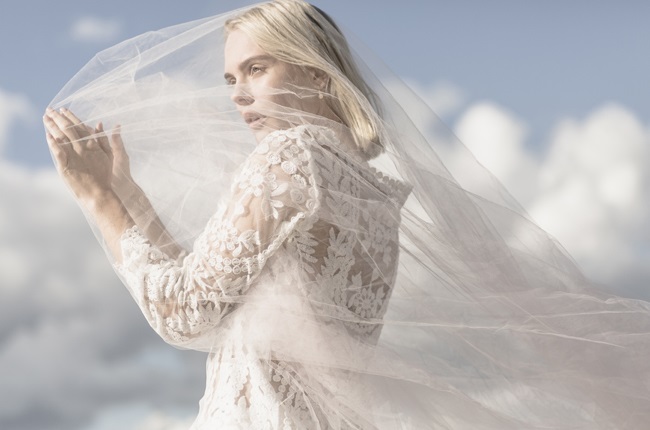 Choose the wedding veil that is right for you.