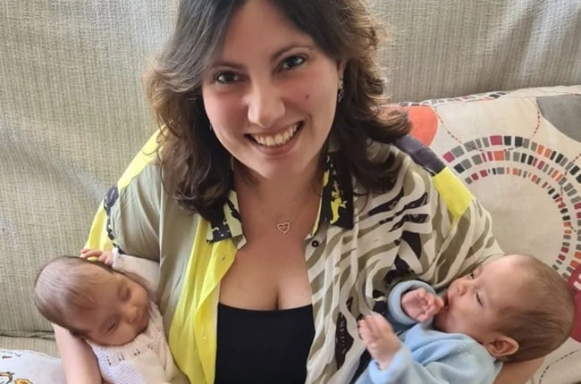 Mother explains how her twins were born nine days apart: 'I had