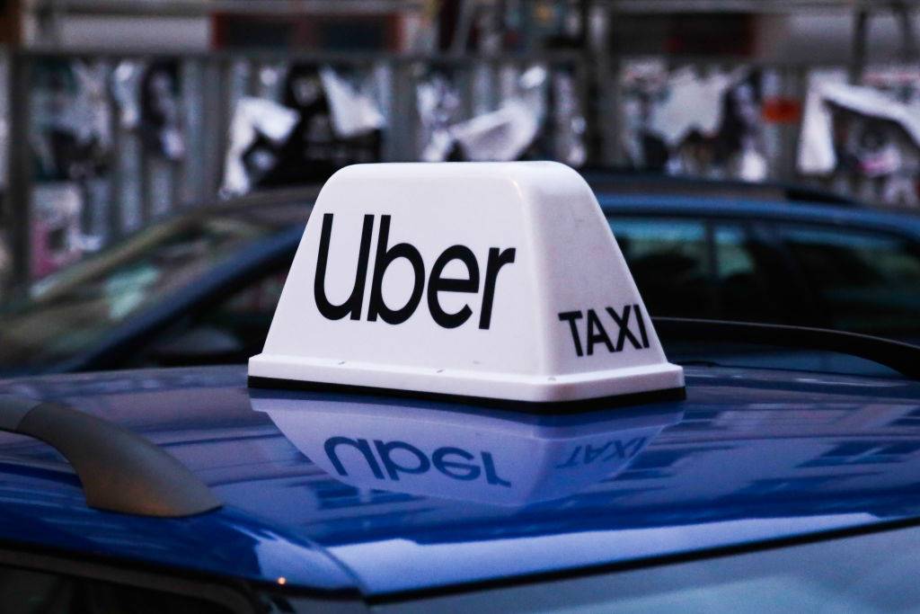 Uber-bestuurders in Suid-Afrika sê hulle kan kwalik oorleef nadat kommissie van tot 40% afgetrek is. Foto: Getty Images
